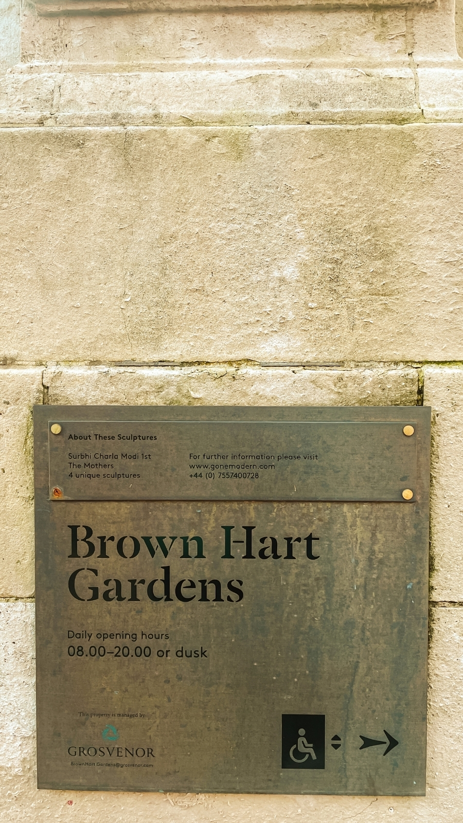 secret gardens in london brown hart gardens mayfair hidden gems - best things to do in central london off the beaten path - beautiful buildings in london fountains