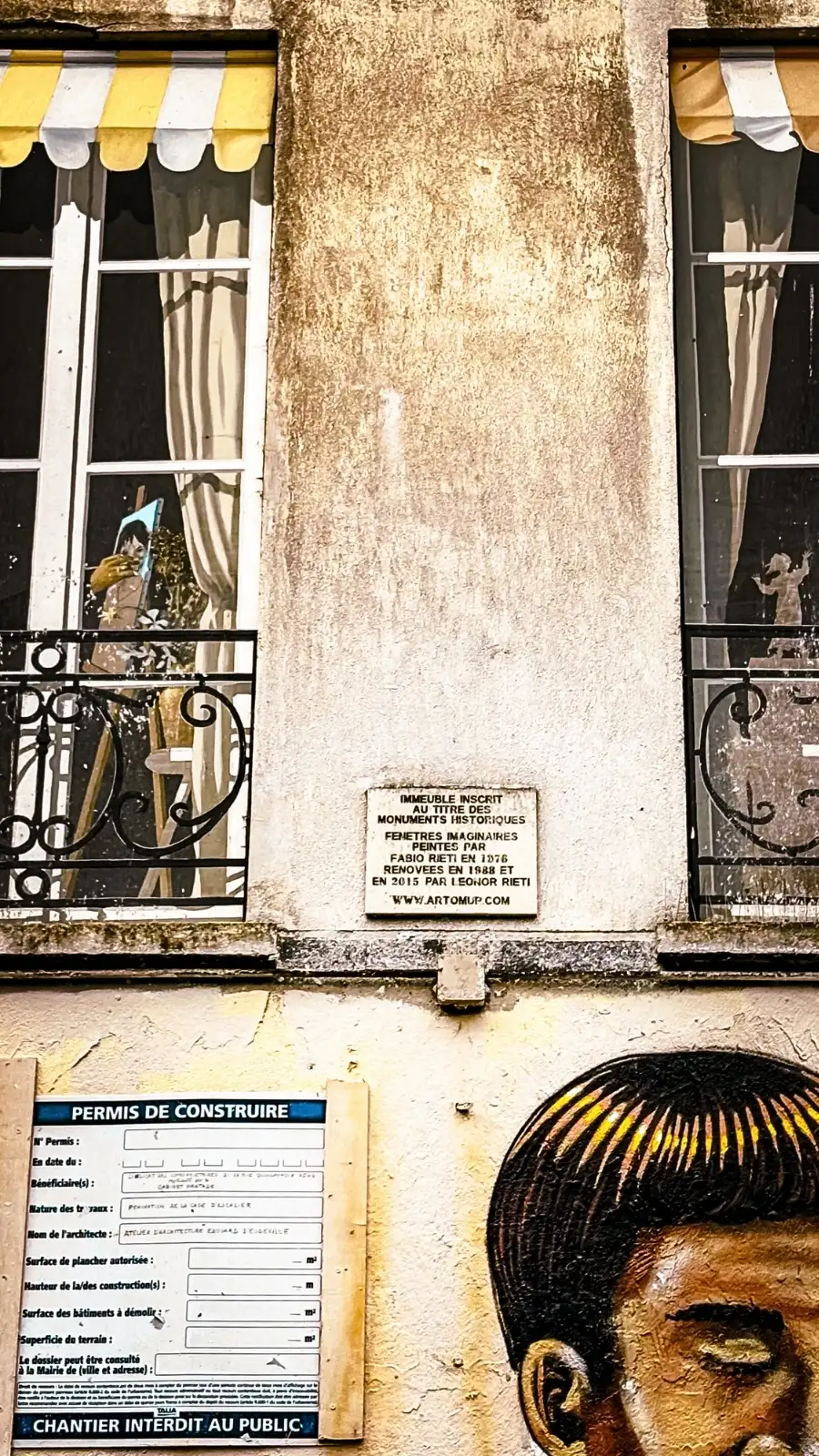 29 rue Quincampoix, Paris's Secret Fake Painted Windows - best hidden gems in paris - fausses facades paris chatelet beaubourg centre georges pompidou photos