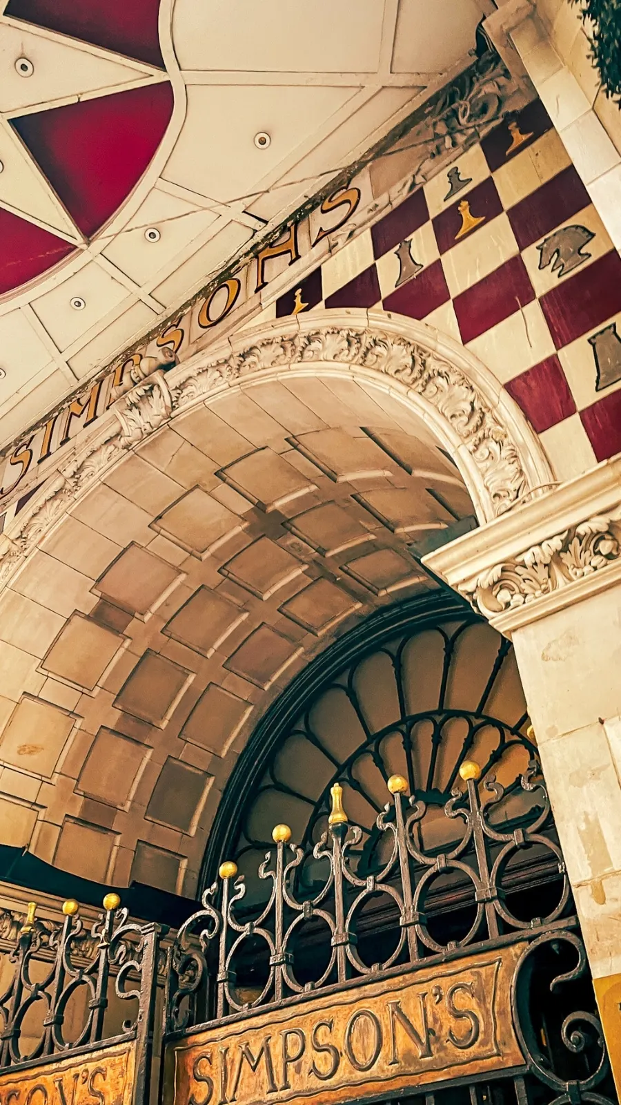 review photos Simpson's in the Strand, A Trip Into London's History - historical sites in london aesthetic buildings - secret places in london hidden gems central - oldest restaurants in london architecture