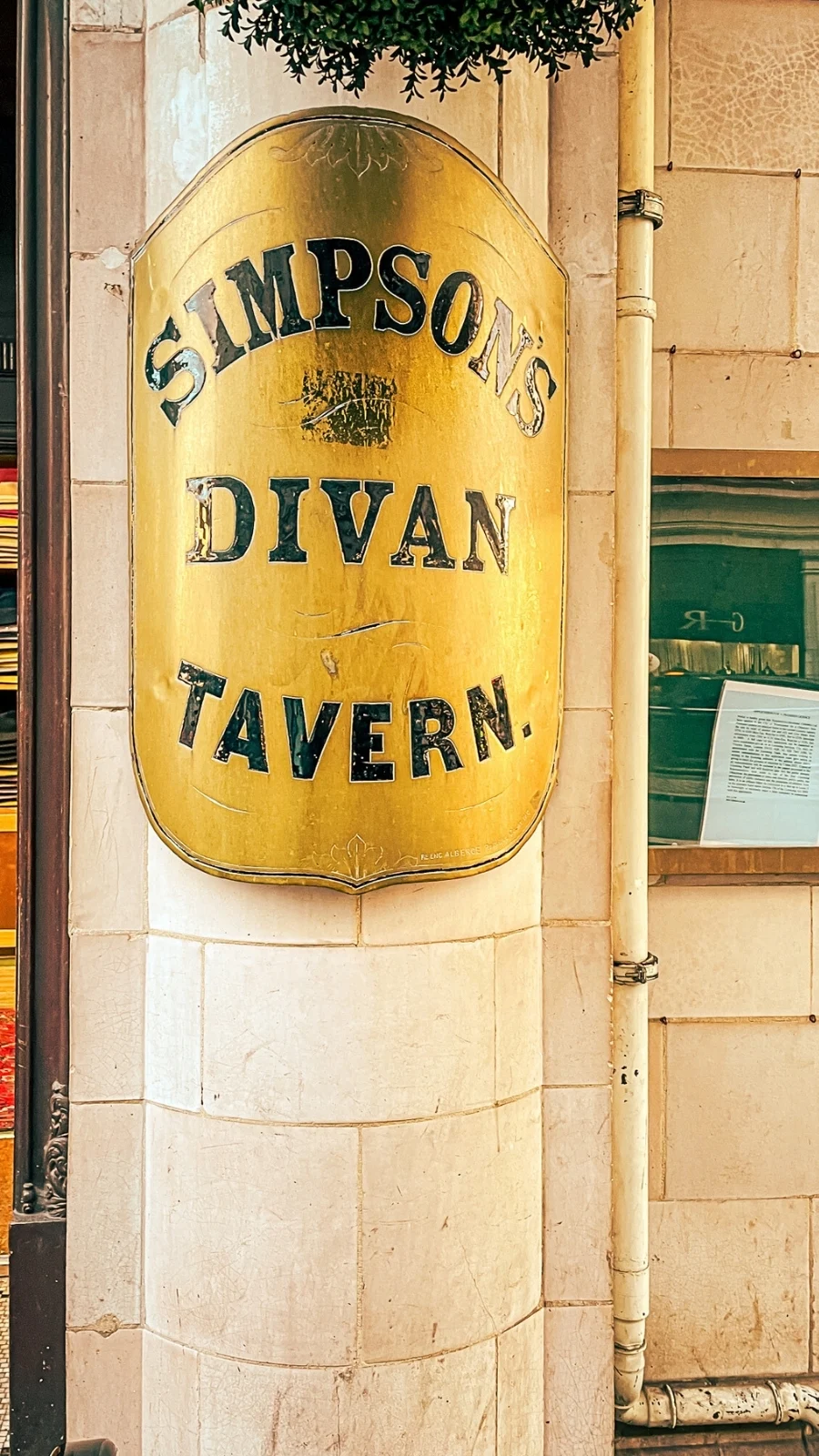 review photos Simpson's in the Strand, A Trip Into London's History - historical sites in london aesthetic buildings - secret places in london hidden gems central - oldest restaurants in london architecture