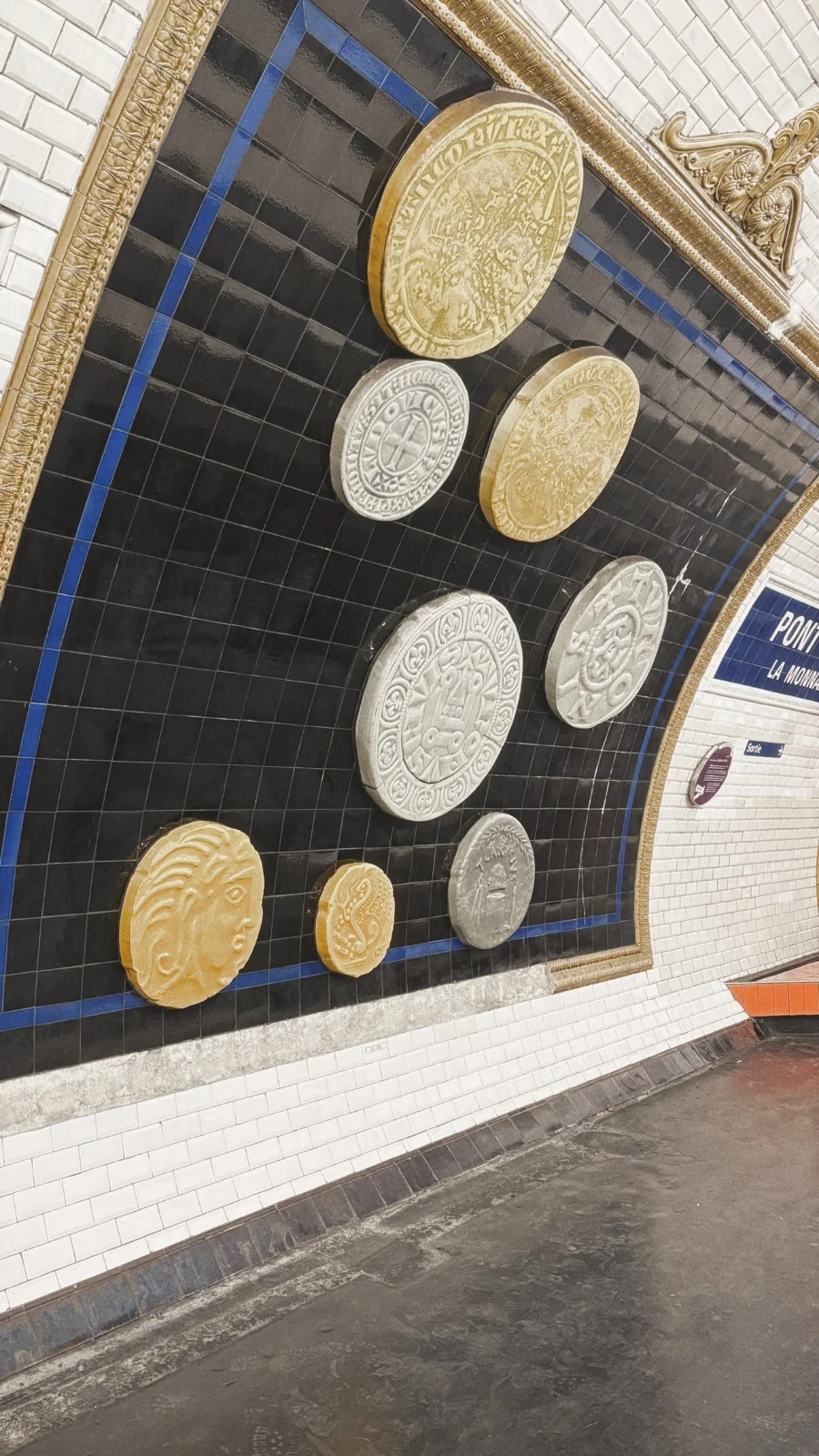 Unusual Metro Stations in Paris: Pont Neuf (La Monnaie)