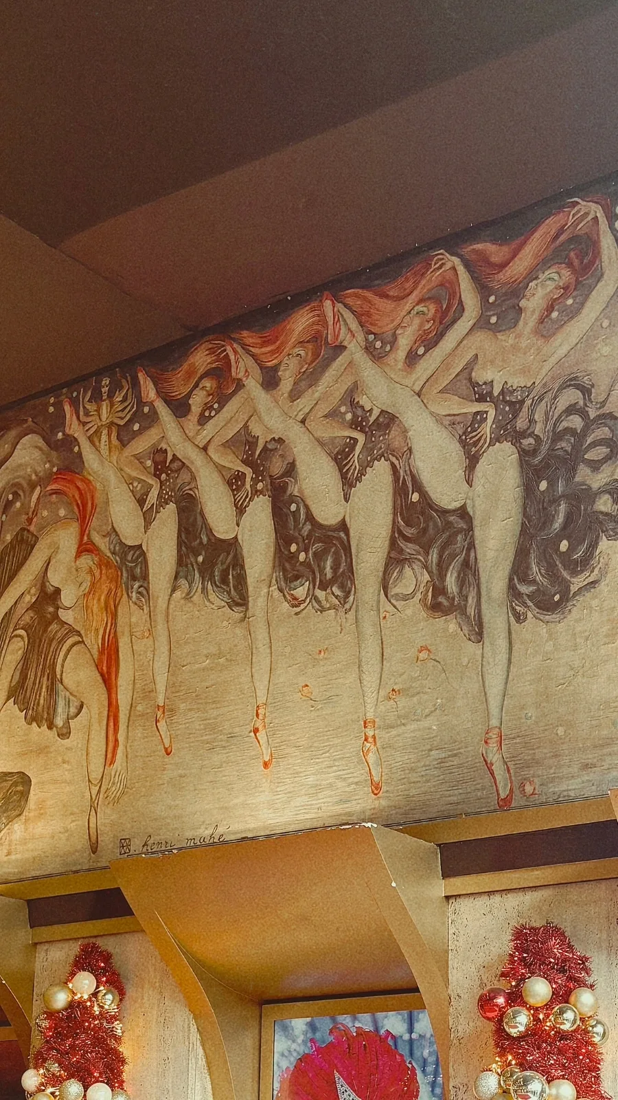 Art Nouveau in Paris: Moulin Rouge and Moulin Rouge Boutique