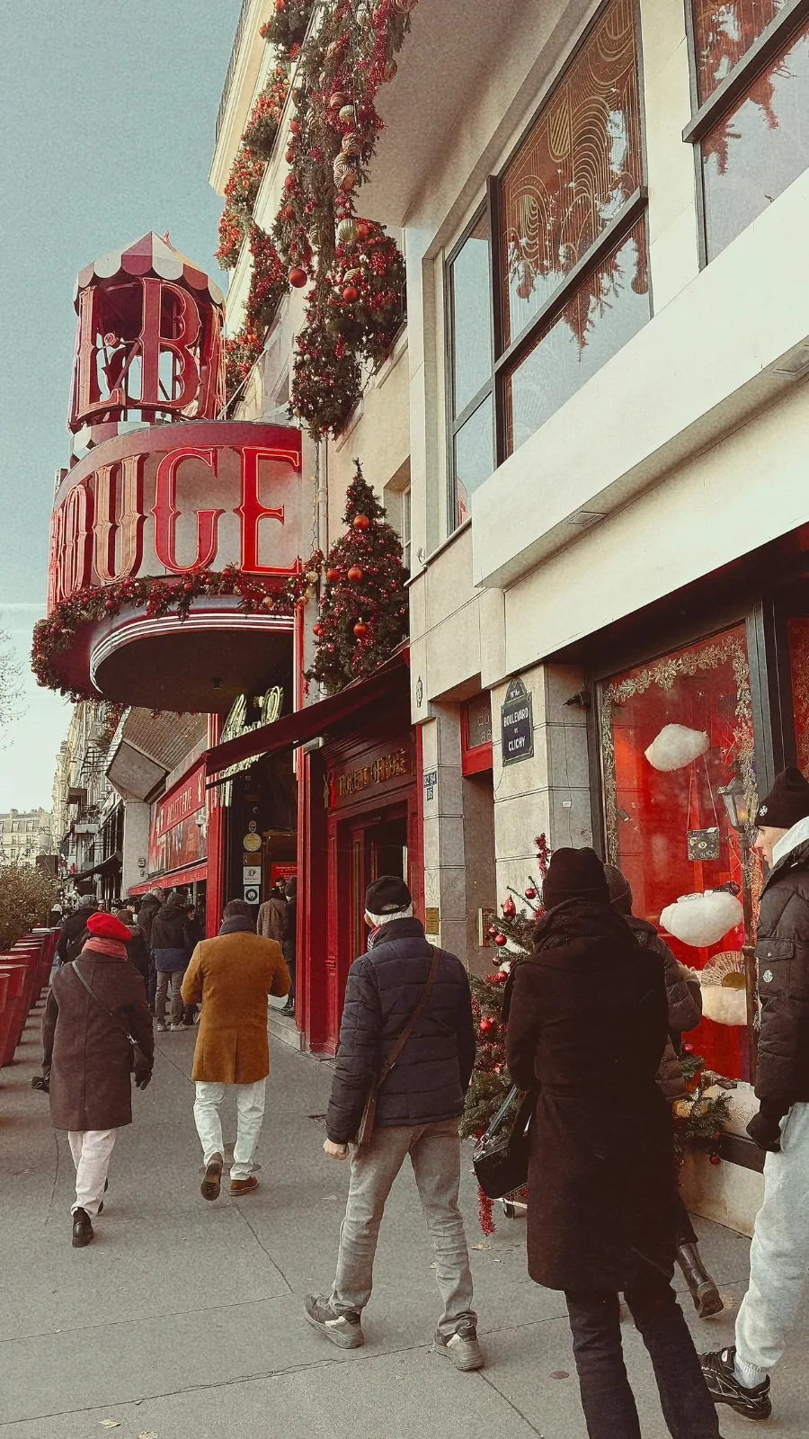 Art Nouveau in Paris: Moulin Rouge and Moulin Rouge Boutique