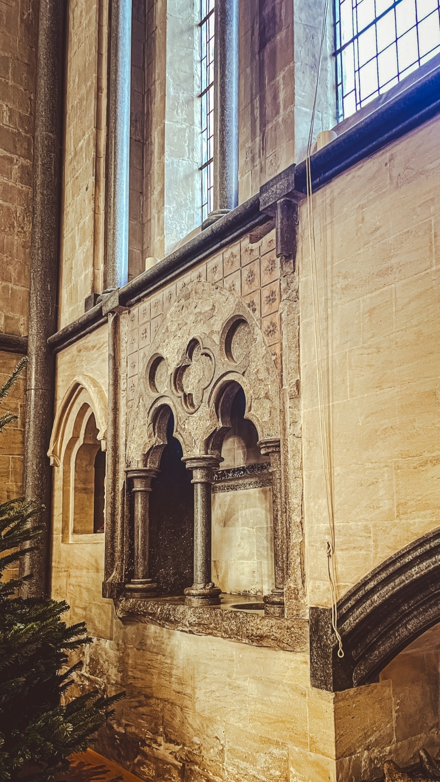 medieval places in london travel guide - historical sites in london temple church history photos - cheap things to do in london off the beaten path - beautiful places in london bucket list knights templar in london