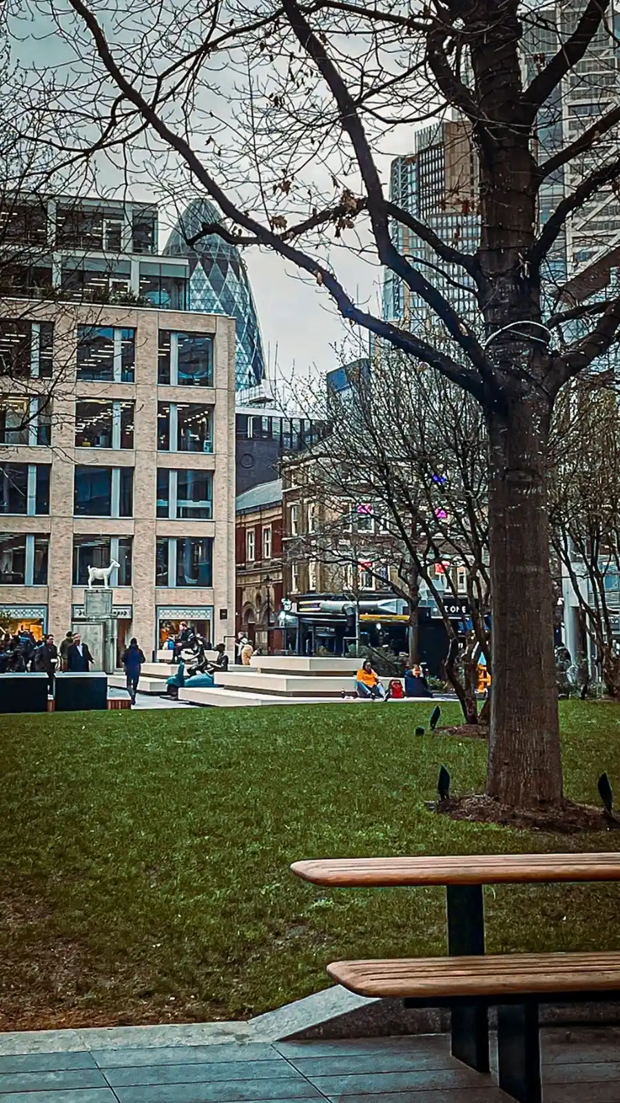 london liverpool street spitalfields travel guide - hidden gardens in london bishops square photos - best hidden gems in london bucket list 