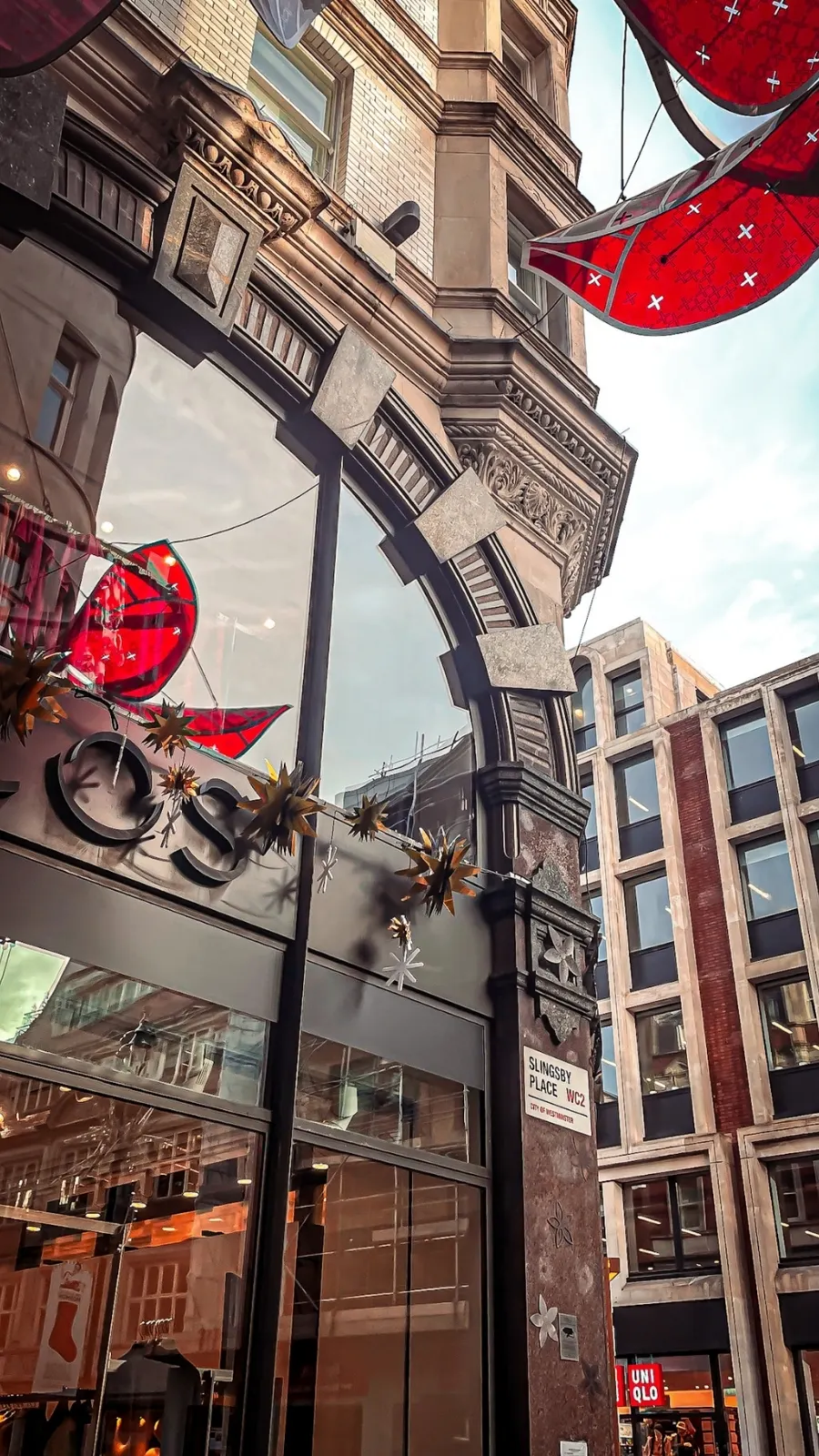 London's Slingsby Place: A Colorful Street in Covent Garden hidden gems - most secret places in london photo spots travel guide bucket list - beautiful places in central london