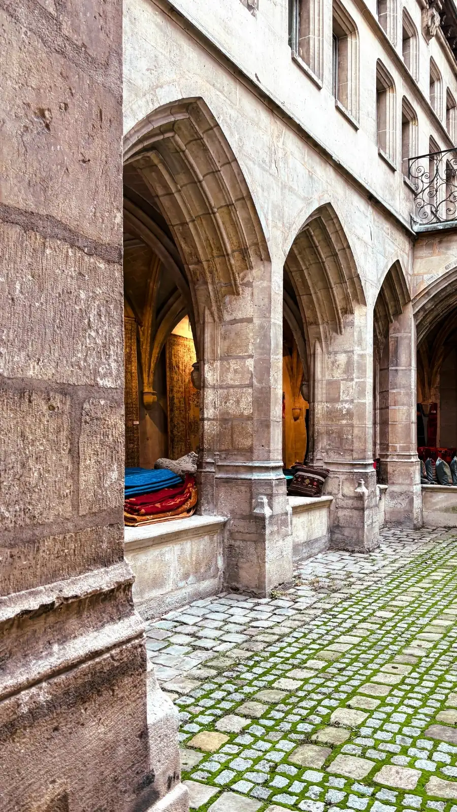 secret places in paris travel guide - cloitre des billettes paris le marais photos review - hidden photo spots in paris bucket list