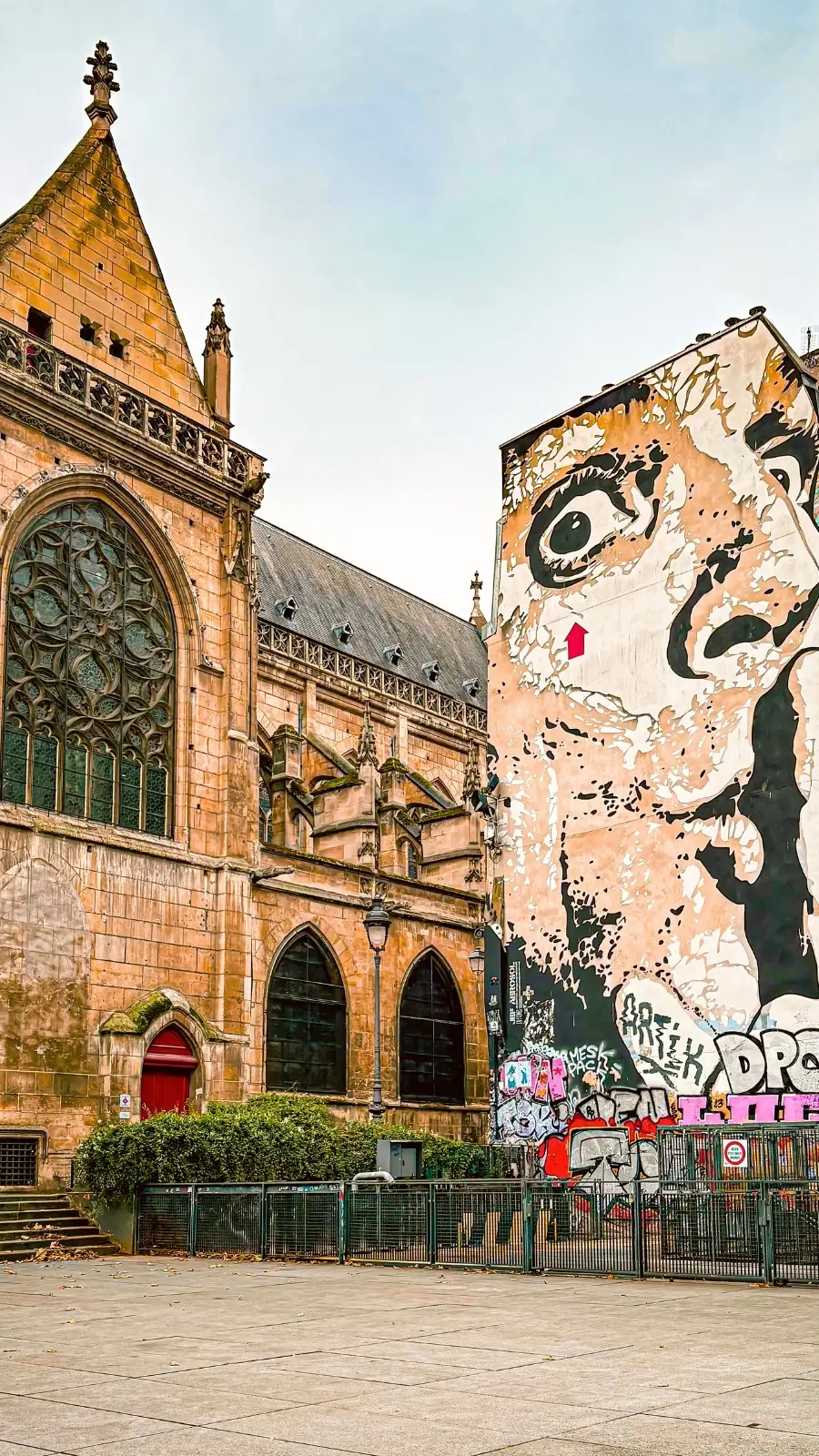 Paris's Stravinsky Fountain: Secret Street Art & Sculptures - best hidden gems in paris - chatelet centre georges pompidou paris travel guide - fontaine stravinsky photos - most secret places in paris off the beaten path 