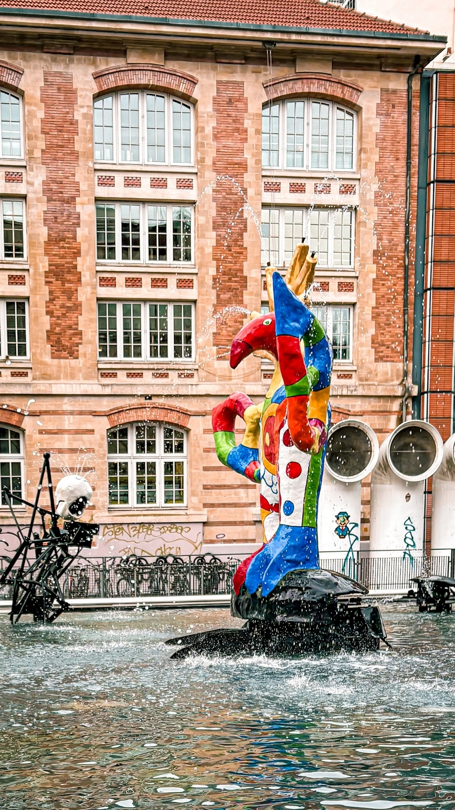 Paris's Stravinsky Fountain: Secret Street Art & Sculptures - best hidden gems in paris - chatelet centre georges pompidou paris travel guide - fontaine stravinsky photos - most secret places in paris off the beaten path 
