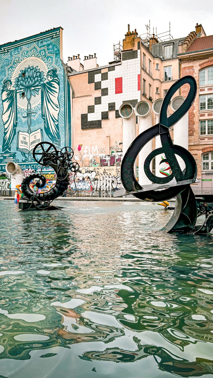 Paris's Stravinsky Fountain: Secret Street Art & Sculptures - best hidden gems in paris - chatelet centre georges pompidou paris travel guide - fontaine stravinsky photos - most secret places in paris off the beaten path 