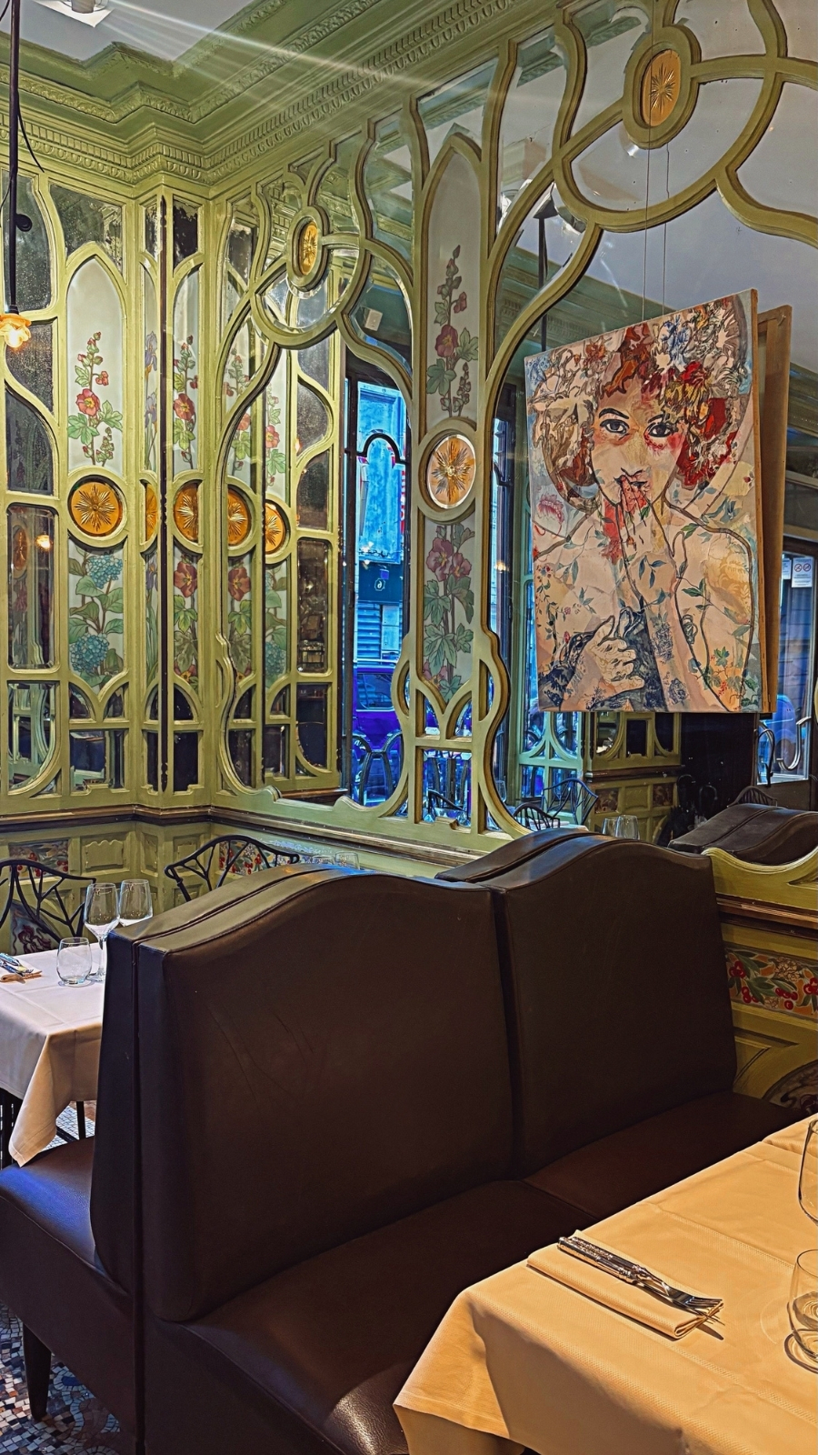 Bouillon Racine, Paris: An Art Nouveau Masterpiece - beautiful restaurants in paris for a date