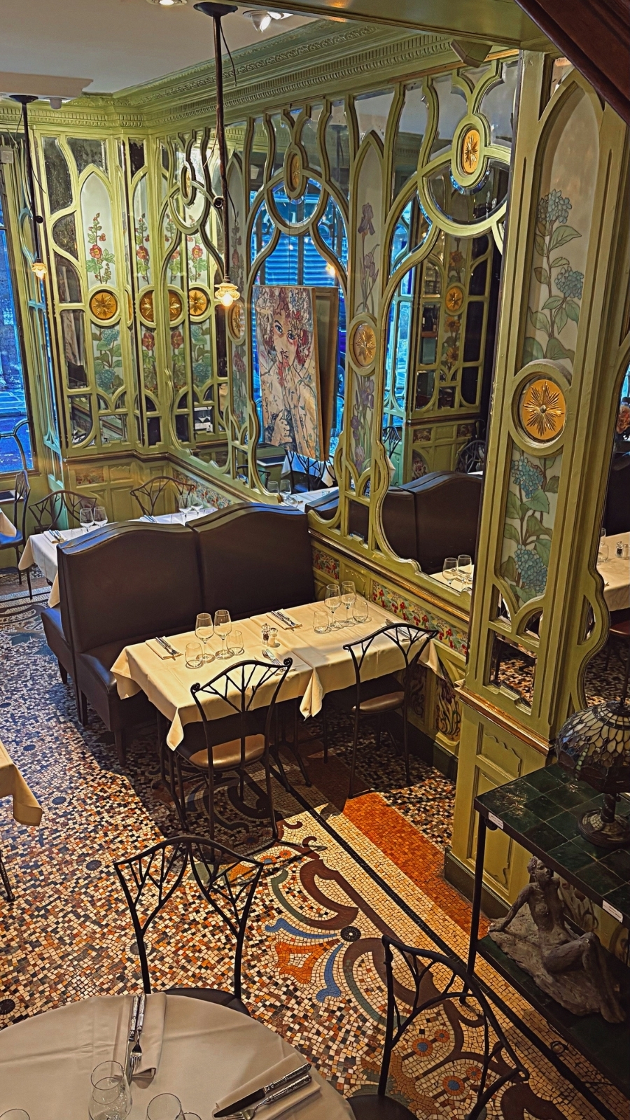 Bouillon Racine, Paris: An Art Nouveau Masterpiece - beautiful restaurants in paris for a date