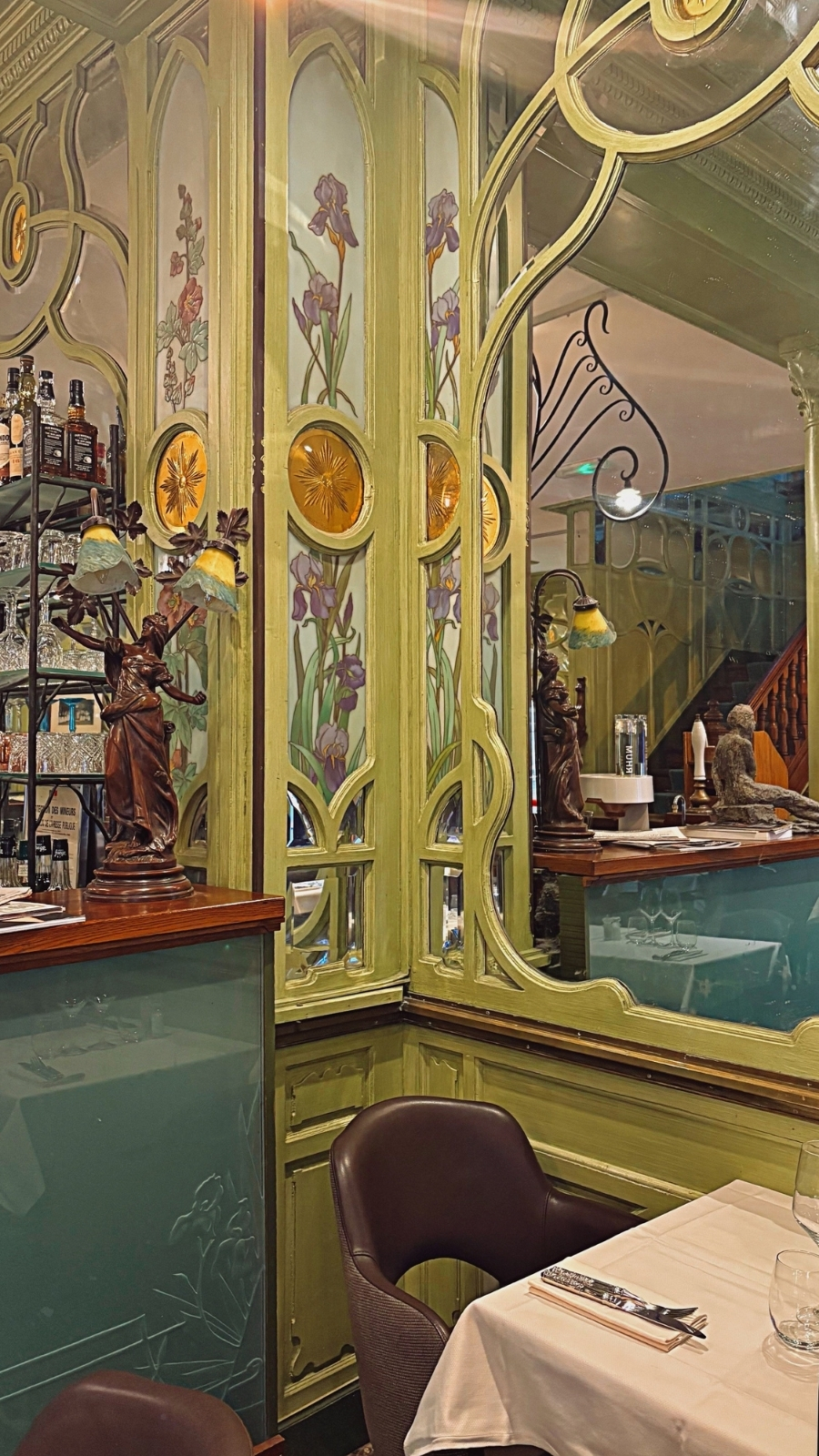 Bouillon Racine, Paris: An Art Nouveau Masterpiece - beautiful restaurants in paris for a date