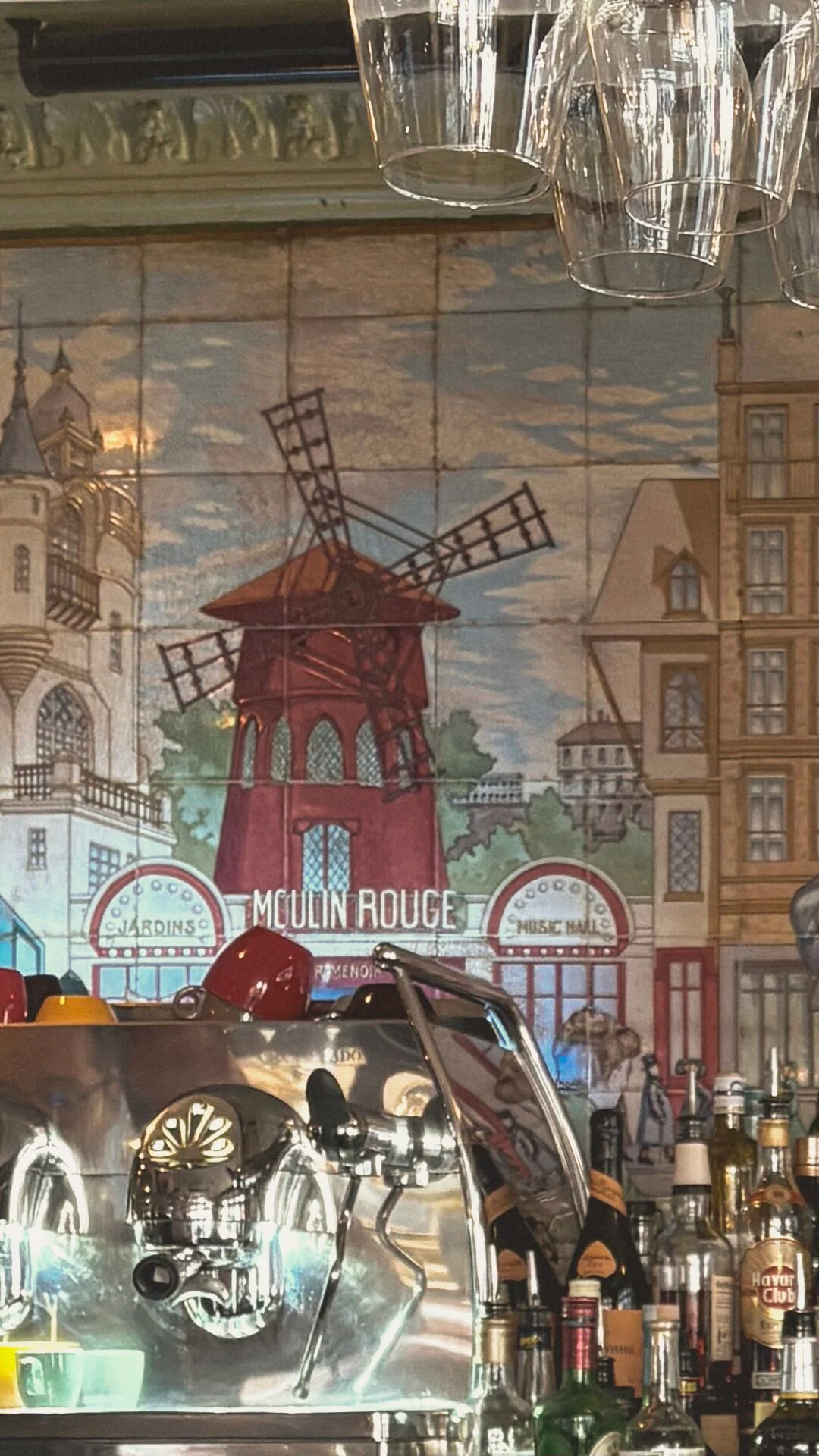 most beautiful cafes in paris montmartre lux bar - historic cafes in paris travel guide - art nouveau in paris - belle epoque places in paris bucket list 