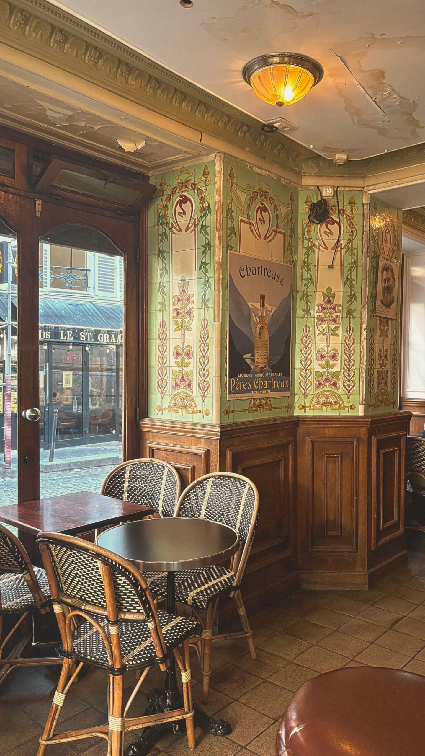 most beautiful cafes in paris montmartre lux bar - historic cafes in paris travel guide - art nouveau in paris - belle epoque places in paris bucket list 