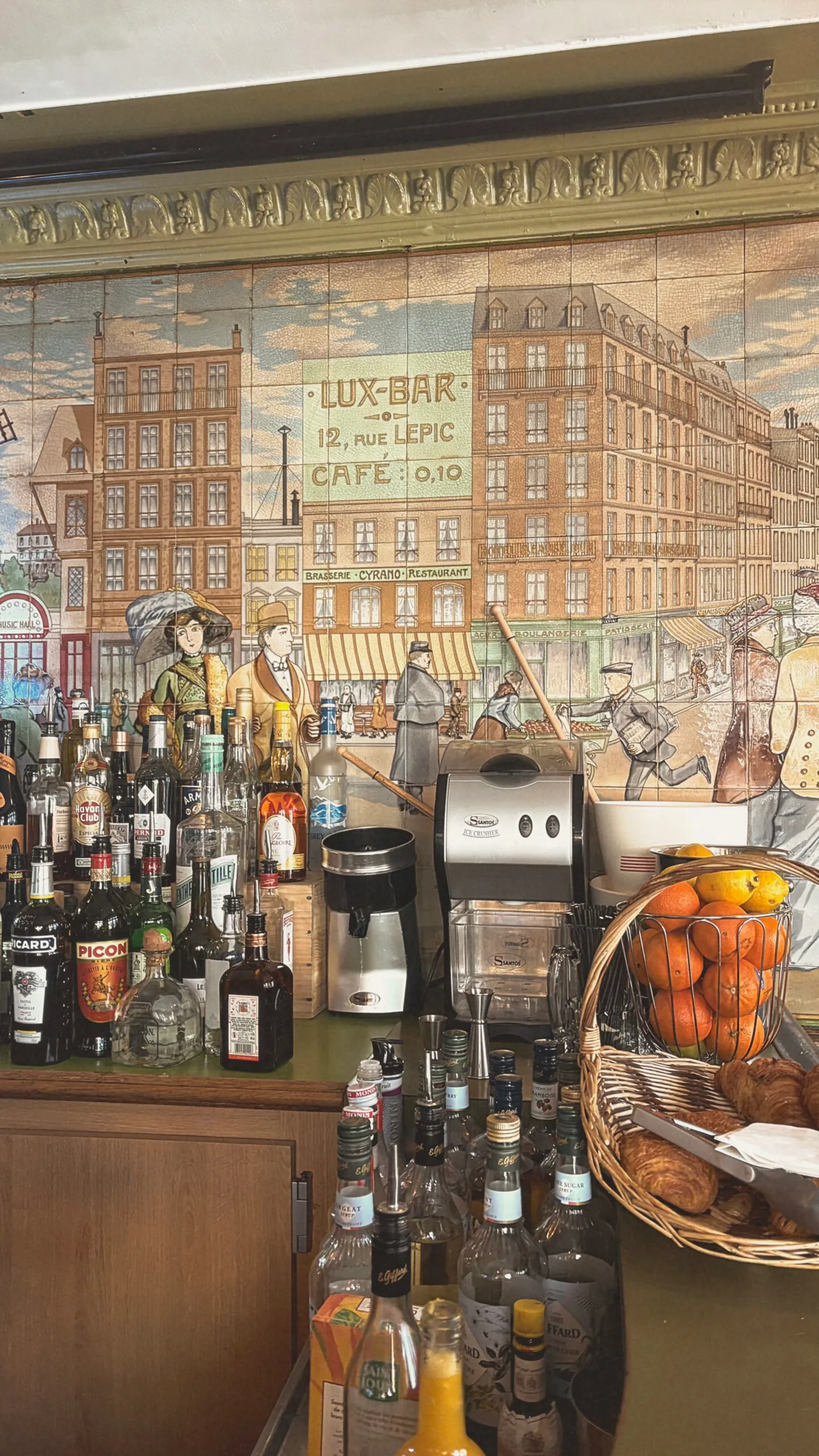 most beautiful cafes in paris montmartre lux bar - historic cafes in paris travel guide - art nouveau in paris - belle epoque places in paris bucket list 