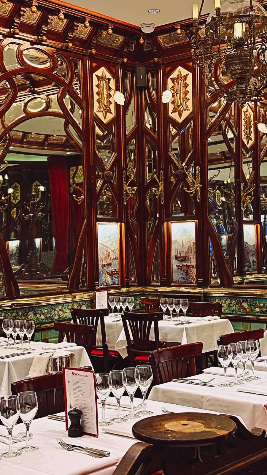 Brasserie Vagenende, Paris: A Luxe Art Nouveau Restaurant review photos - belle epoque restaurants chartier paris travel guide saint germain des pres