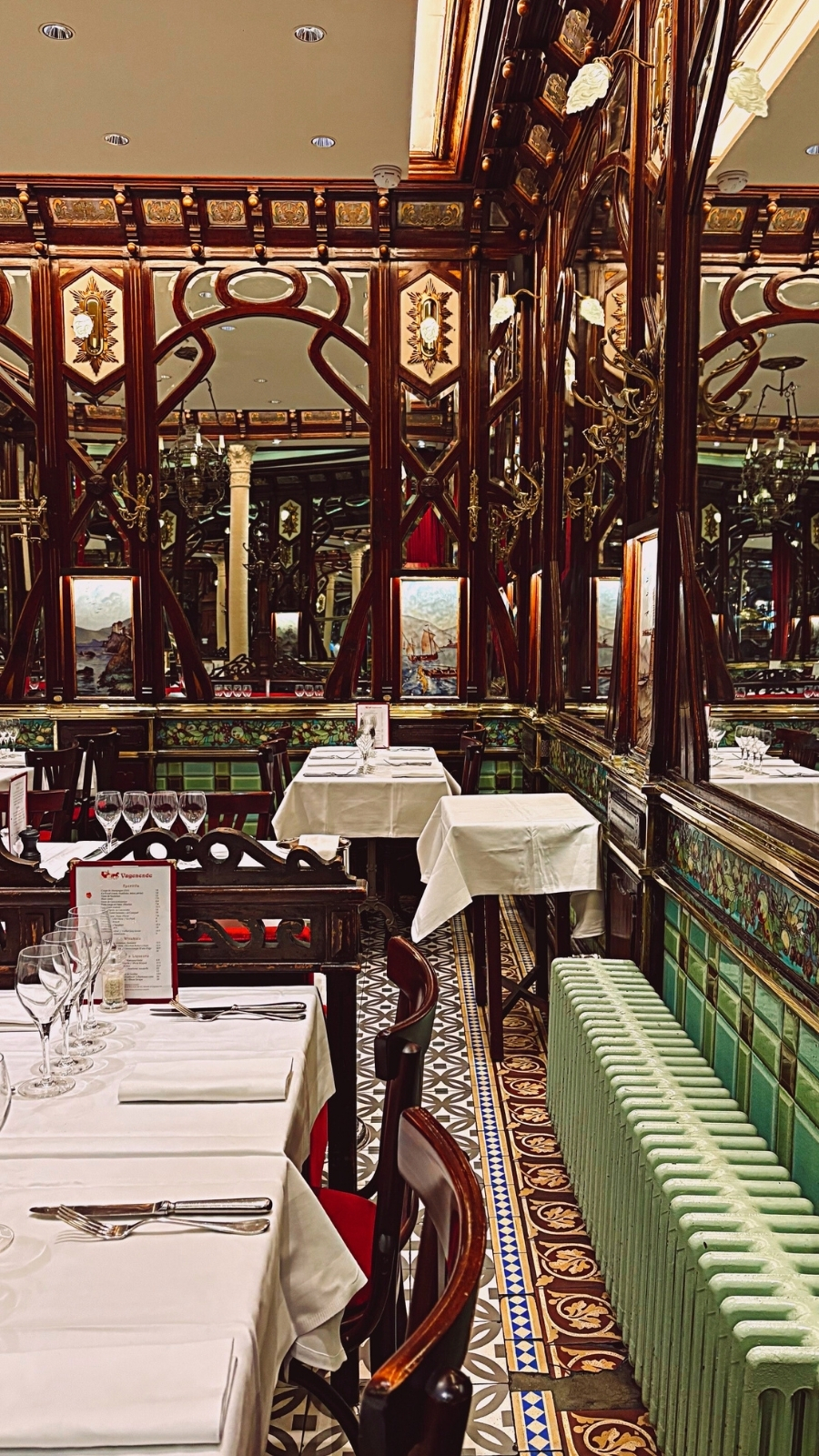 Brasserie Vagenende, Paris: A Luxe Art Nouveau Restaurant review photos - belle epoque restaurants chartier paris travel guide saint germain des pres