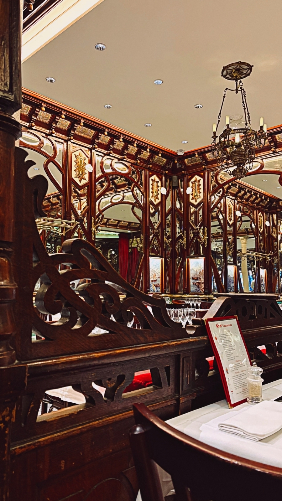 Brasserie Vagenende, Paris: A Luxe Art Nouveau Restaurant review photos - belle epoque restaurants chartier paris travel guide saint germain des pres