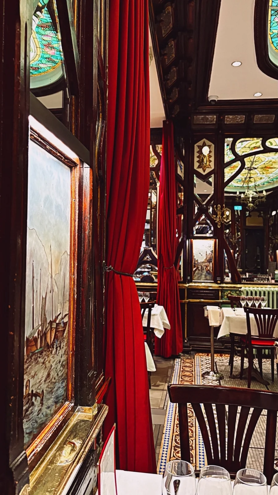 Brasserie Vagenende, Paris: A Luxe Art Nouveau Restaurant review photos - belle epoque restaurants chartier paris travel guide saint germain des pres