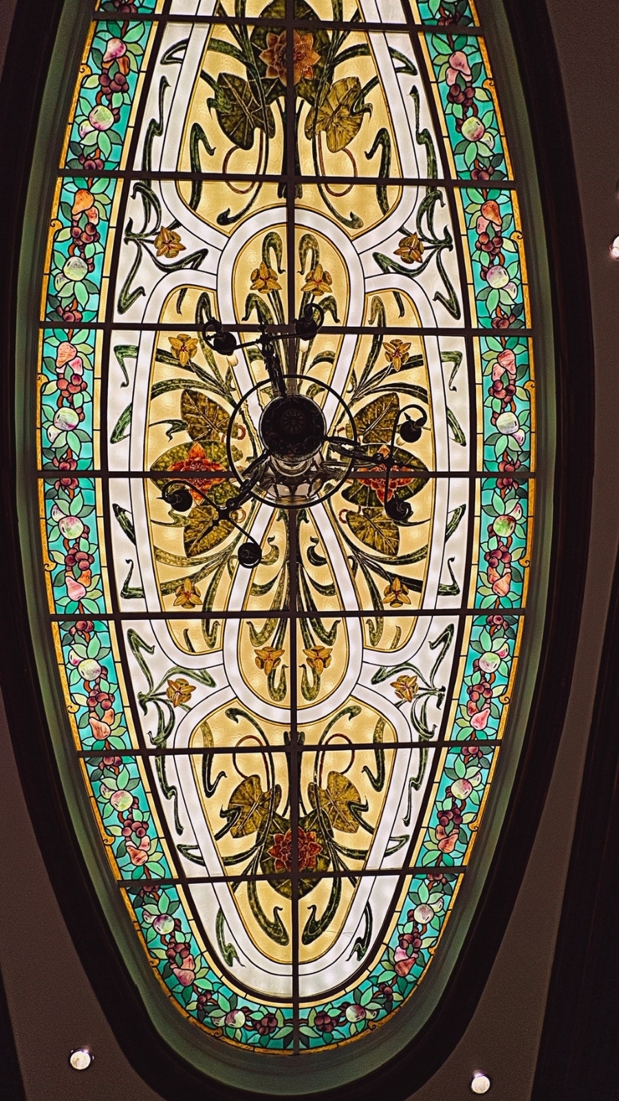 Brasserie Vagenende, Paris: A Luxe Art Nouveau Restaurant review photos - belle epoque restaurants chartier paris travel guide saint germain des pres