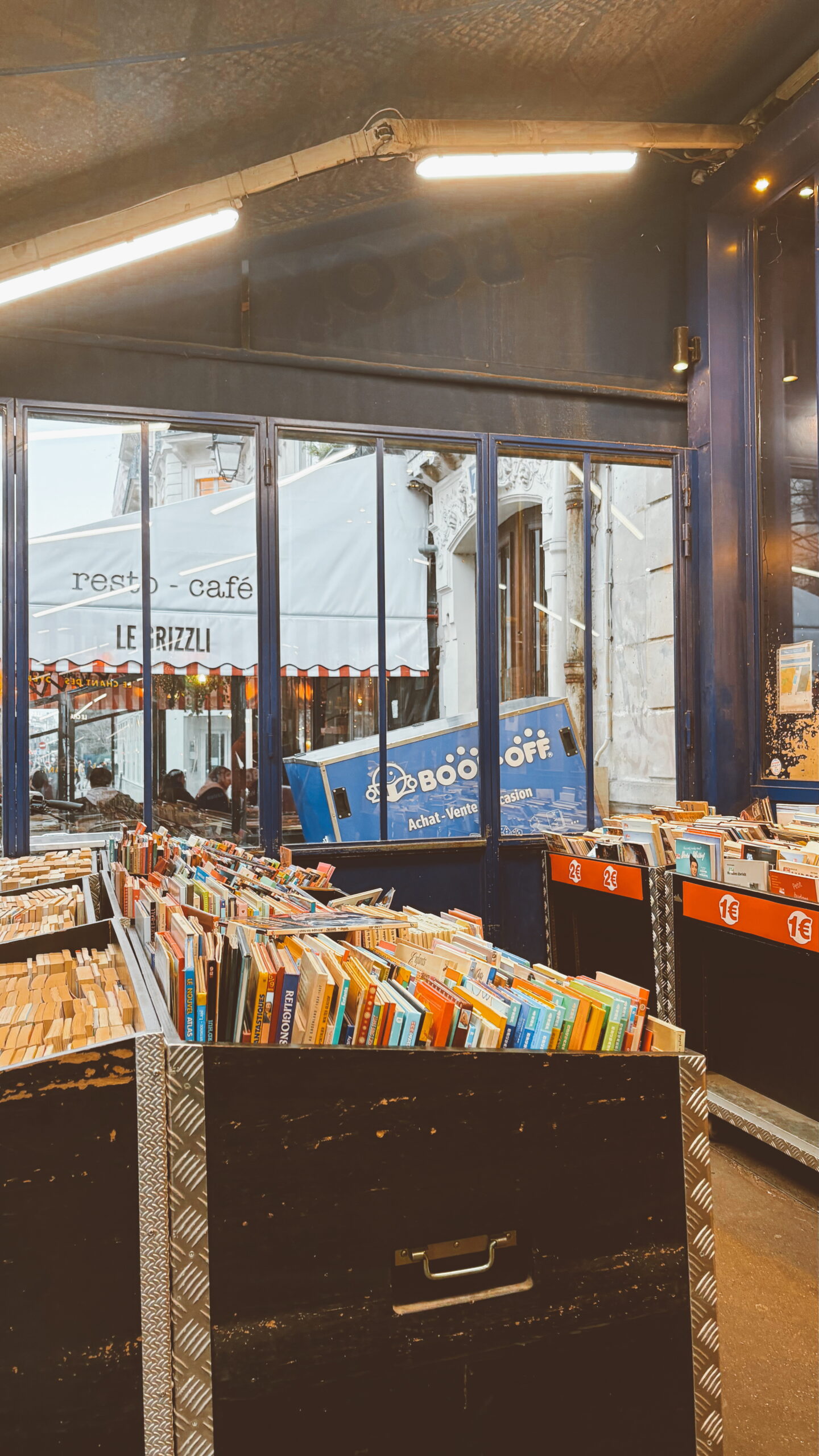 best second hand bookstores in paris book off châtelet photos review - where to buy used books in paris near rue de rivoli - paris travel guide shopping bucket list