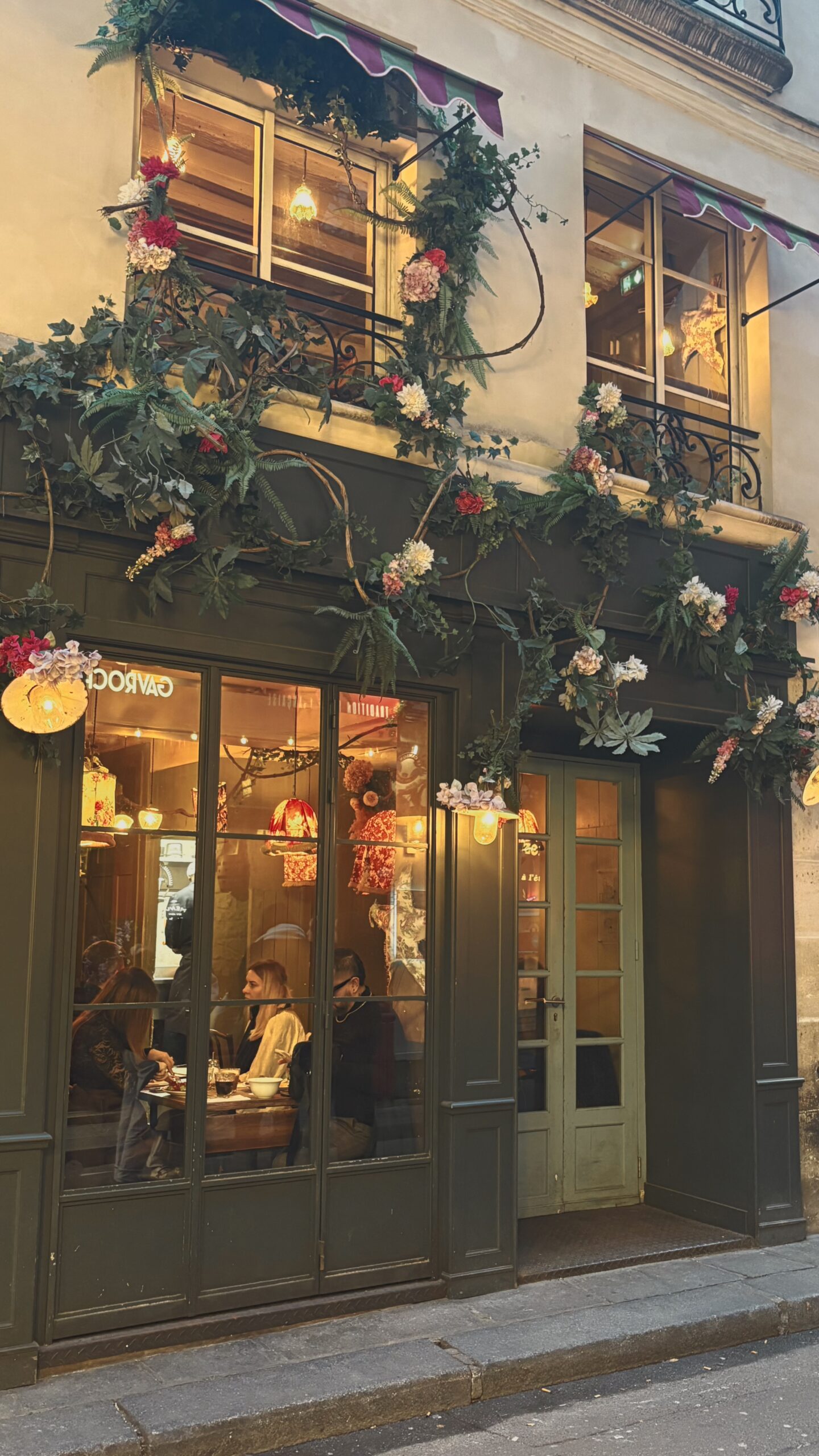 most instagrammable cafes in paris maison sauvage review saint germain des pres rue de buci photos - beautiful cafes in paris brunch breakfast lunch dinner - best things to do in 6th arrondissement paris bucket list hidden food gems - floral cafes paris 