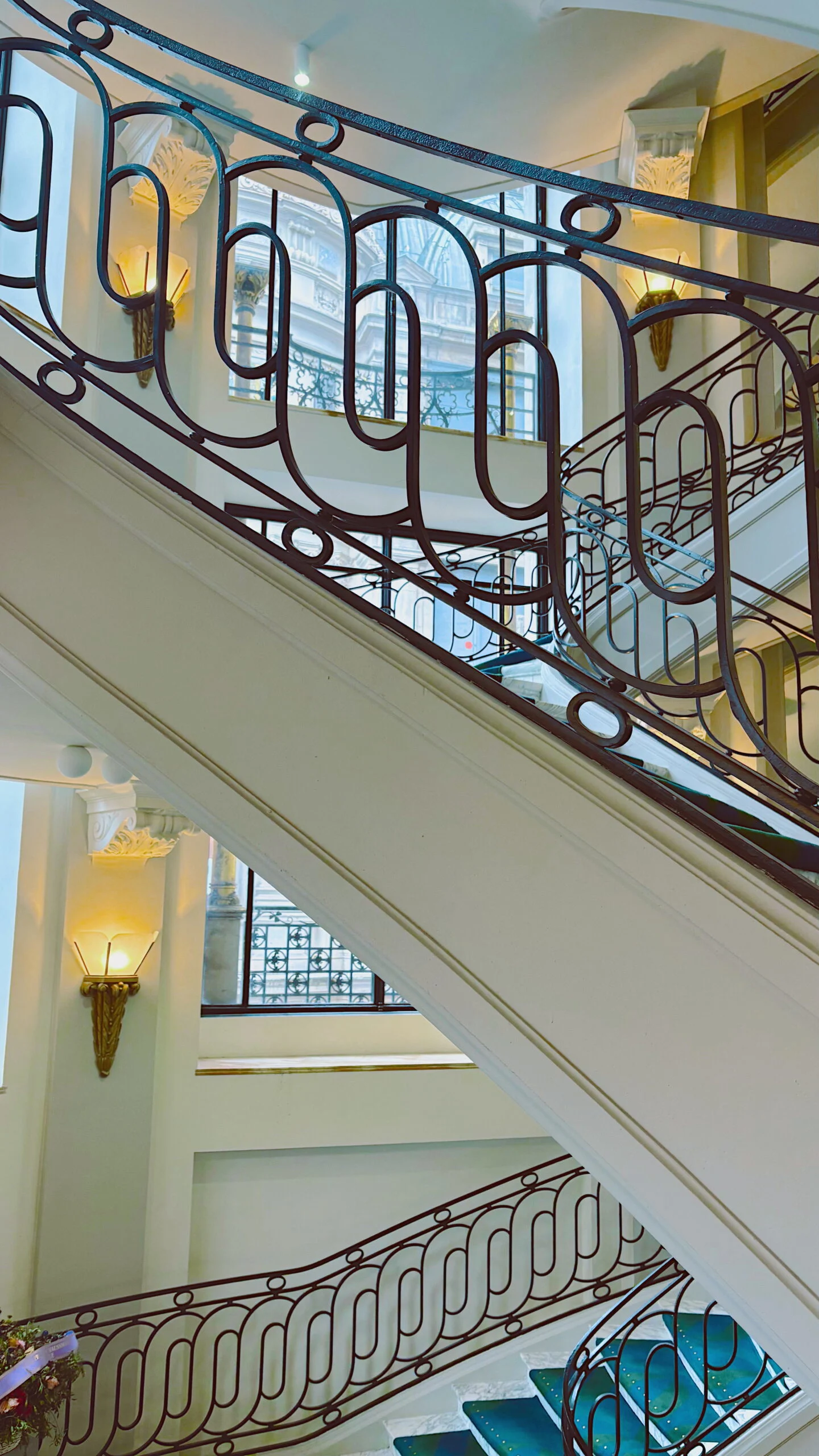historical sites in paris printemps haussmann photos visit - art deco stairs - most beautiful places in paris landmarks shopping guide - best department stores in paris free viewpoints