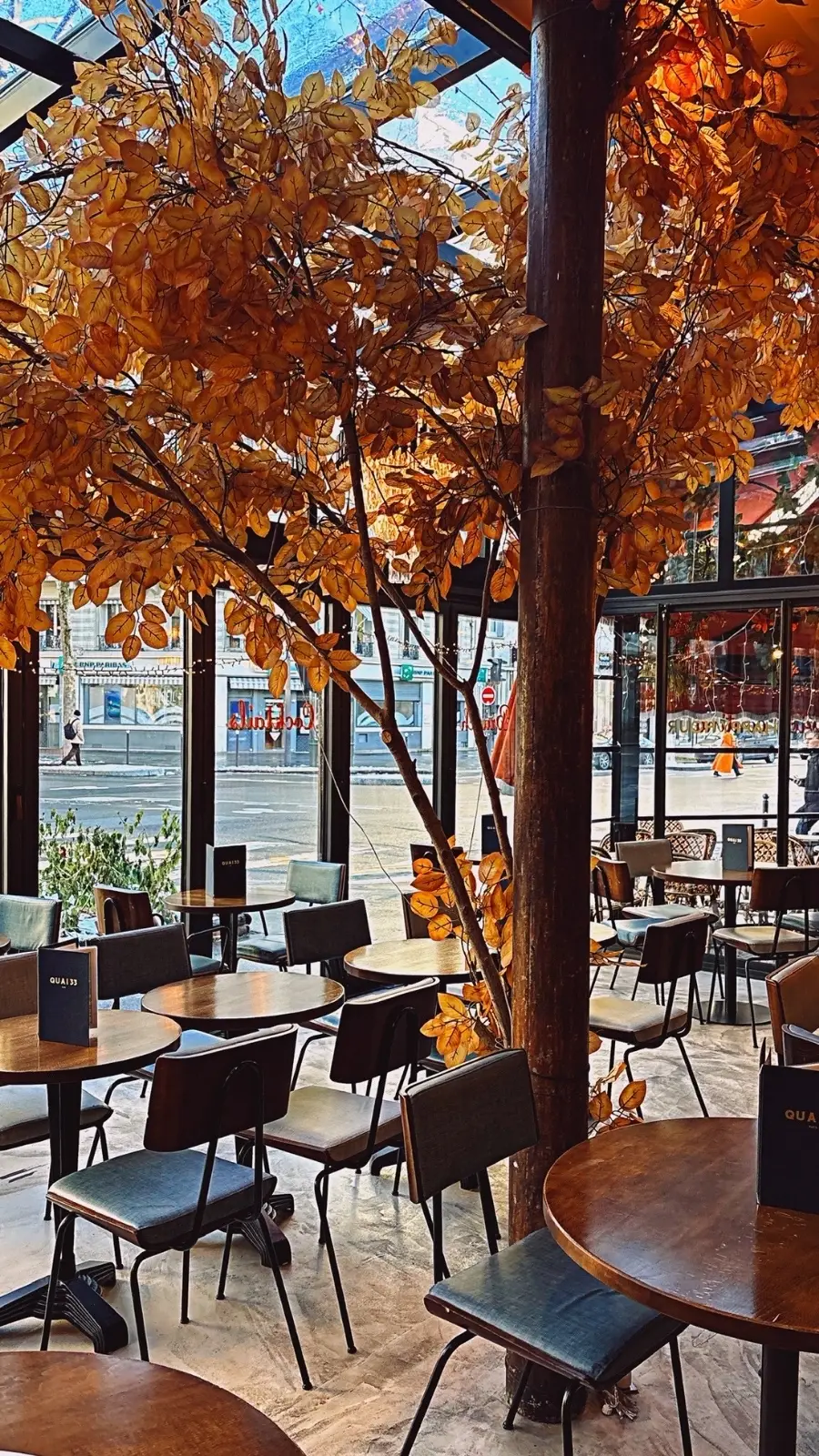 Cafe Quai 33, Gare de Lyon Paris