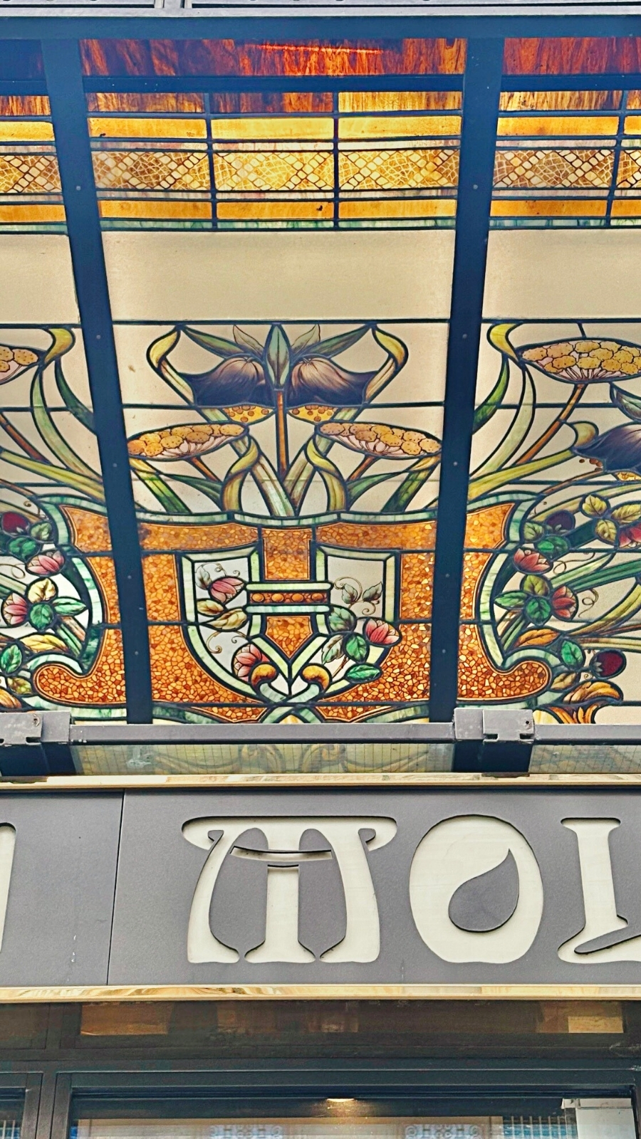 Art Nouveau Entrance to Brasserie Mollard Paris
