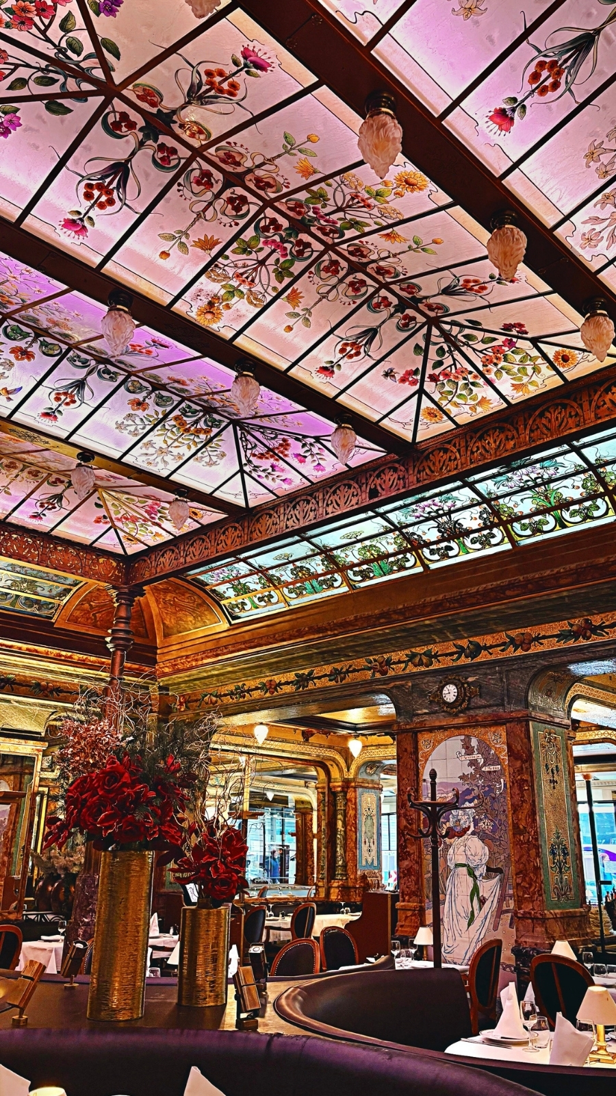 Brasserie Mollard, Paris: Luxurious Belle Epoque Restaurant photos review - most beautiful restaurants in paris art nouveau places mosaics