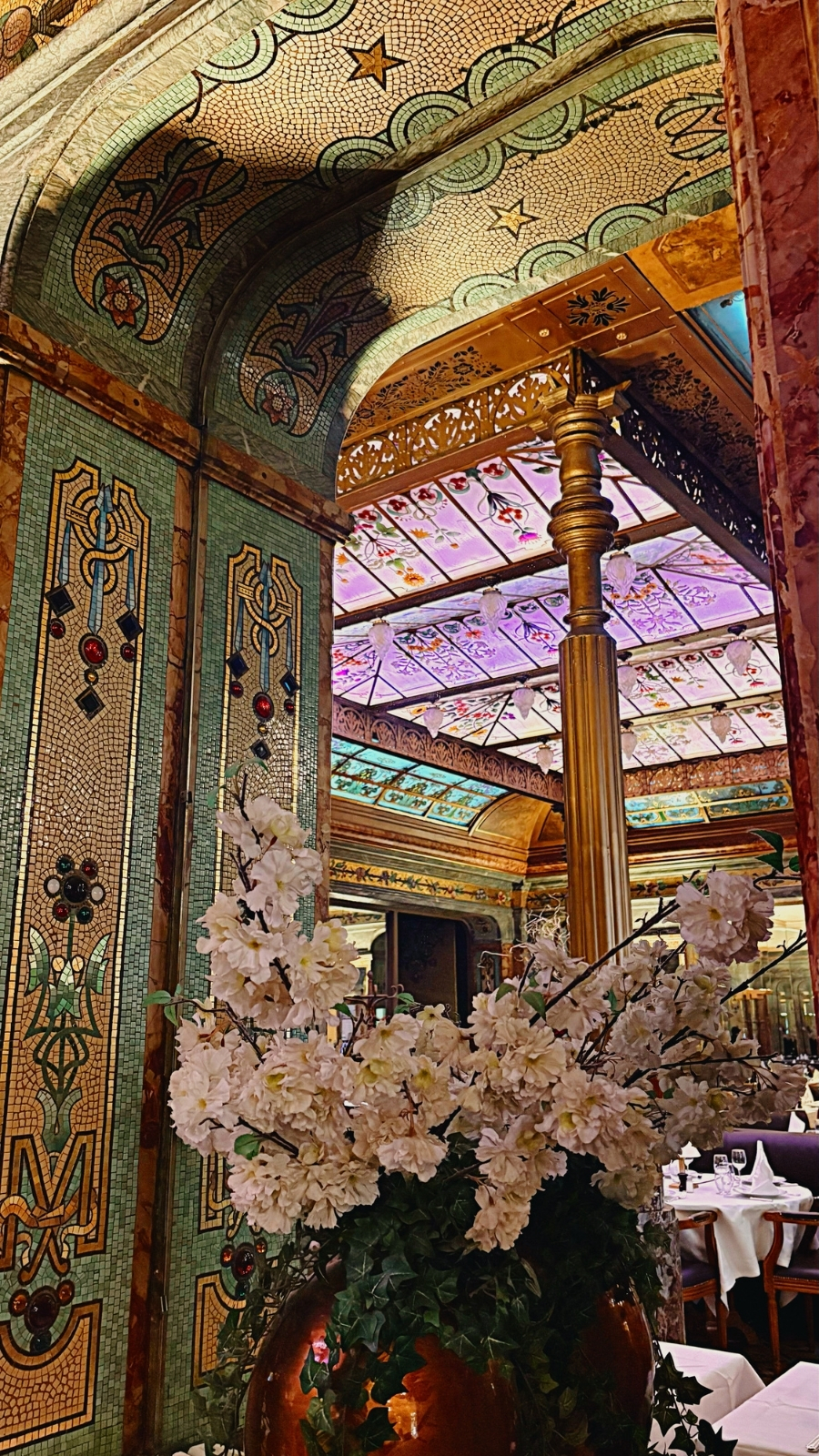 Brasserie Mollard, Paris: Luxurious Belle Epoque Restaurant photos review - most beautiful restaurants in paris art nouveau places mosaics