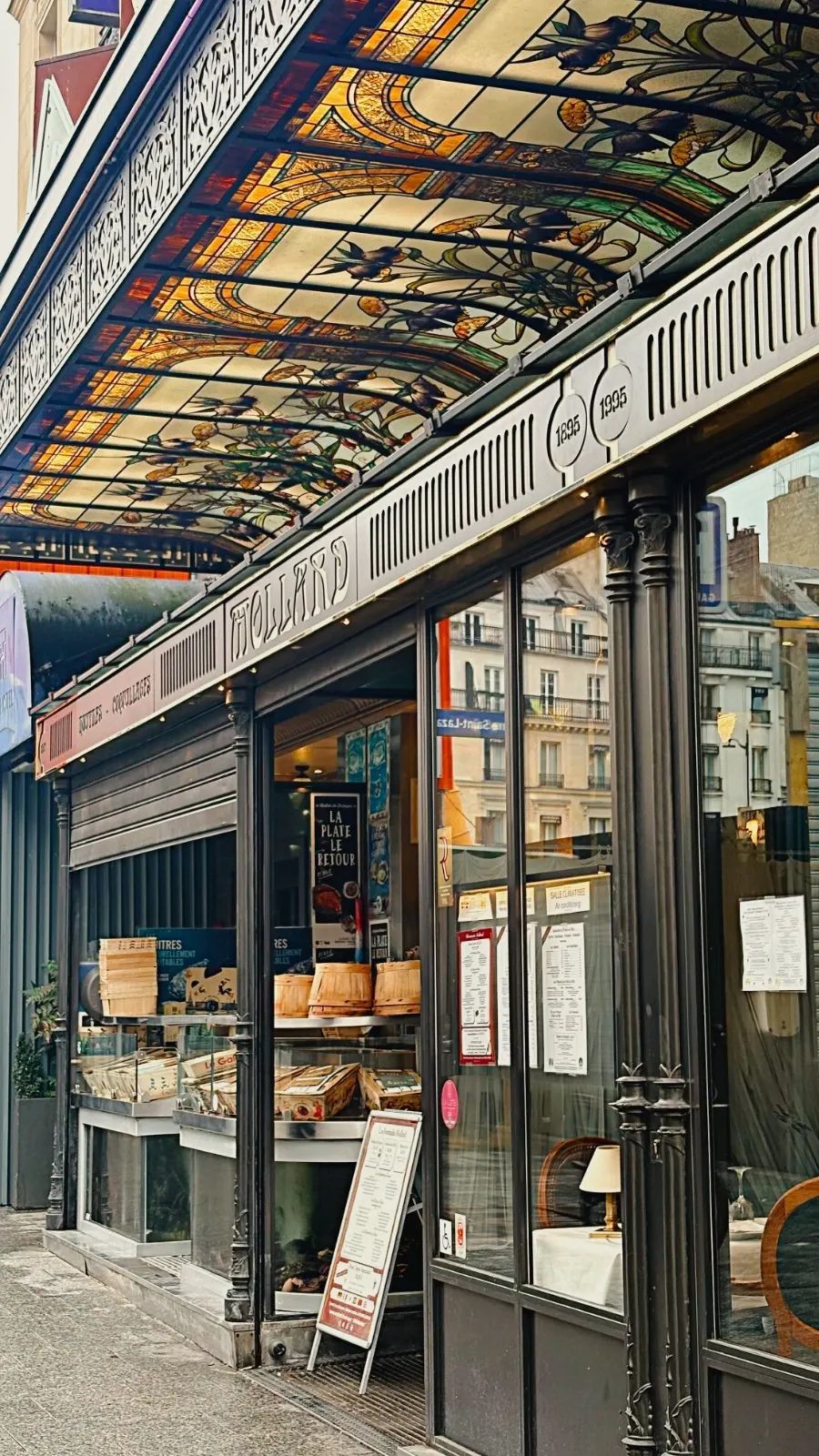 Brasserie Mollard, Paris: Luxurious Belle Epoque Restaurant photos review - most beautiful restaurants in paris art nouveau places mosaics