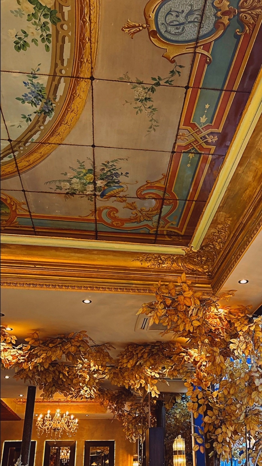 Visiting Cafe Quai 33, Paris and Its Historic Mosaic - old cafes in paris belle epoque restaurants