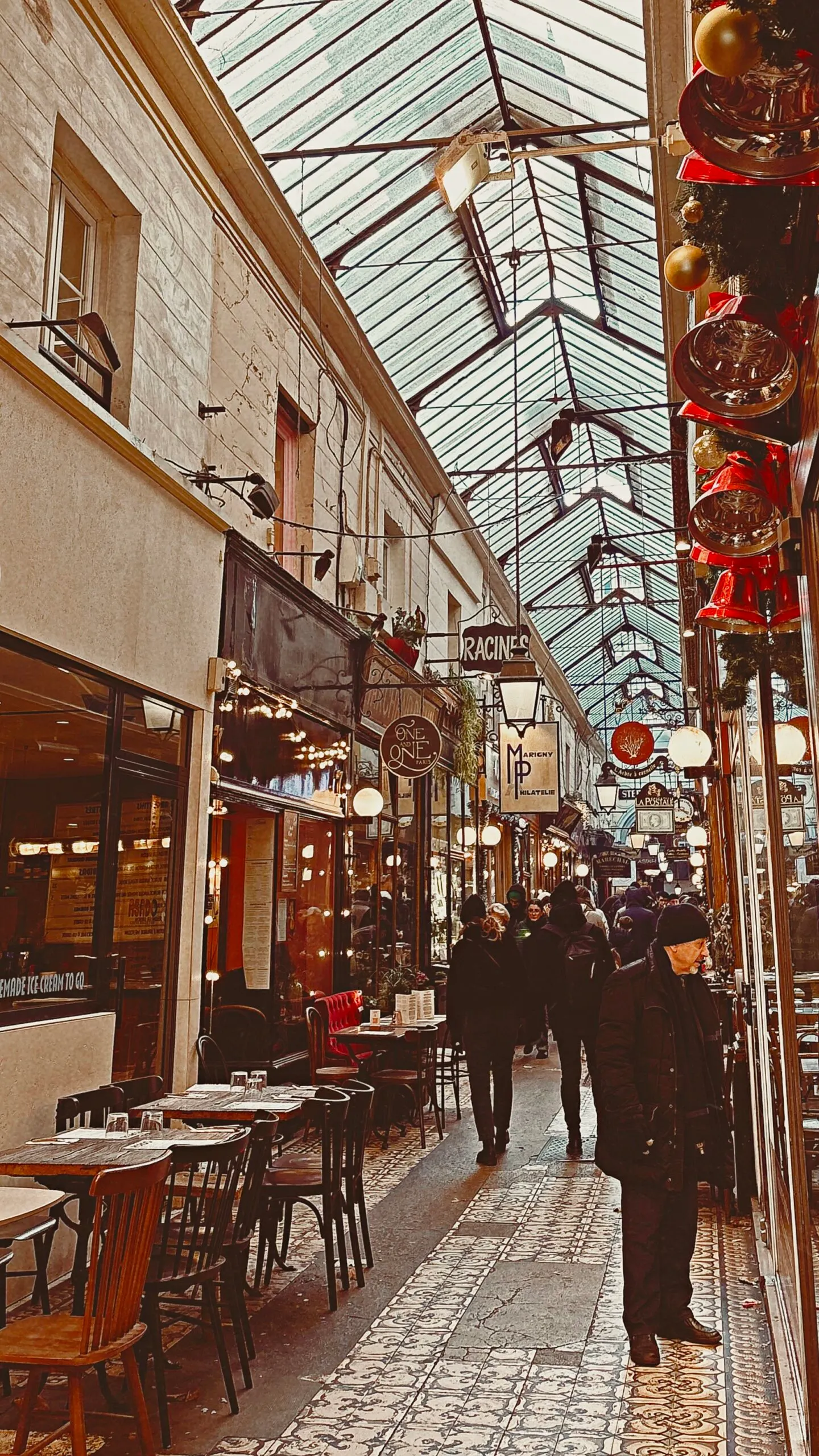 old places in paris passage des panoramas photos history - historical sites in paris travel guide hidden gems - free things to do in paris shopping guide
