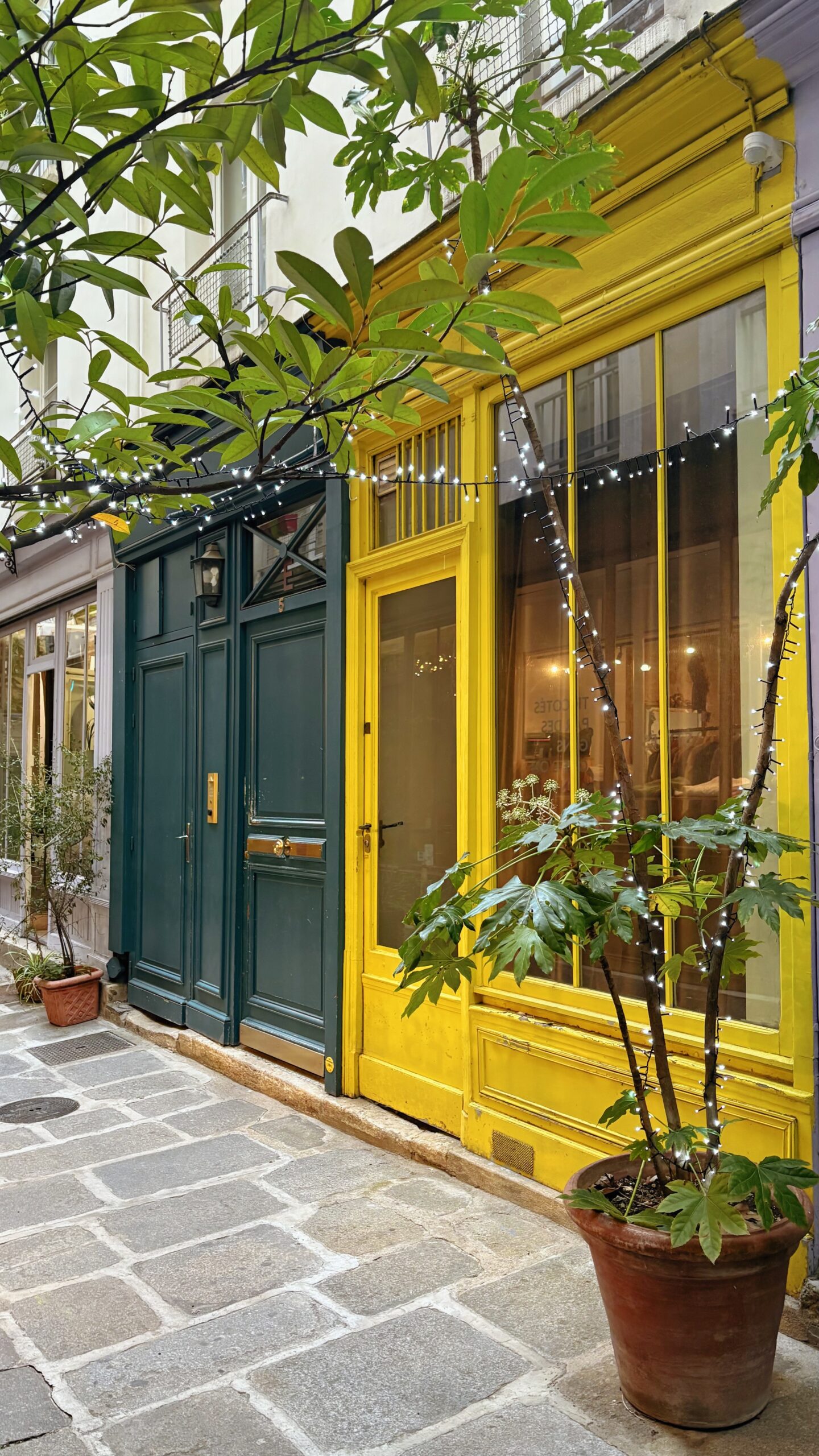 secret alleys in paris passage de l'ancre photos review - hidden villages in paris travel guide bucket list - best things to do in the spring in paris off the beaten path - colorful places in paris