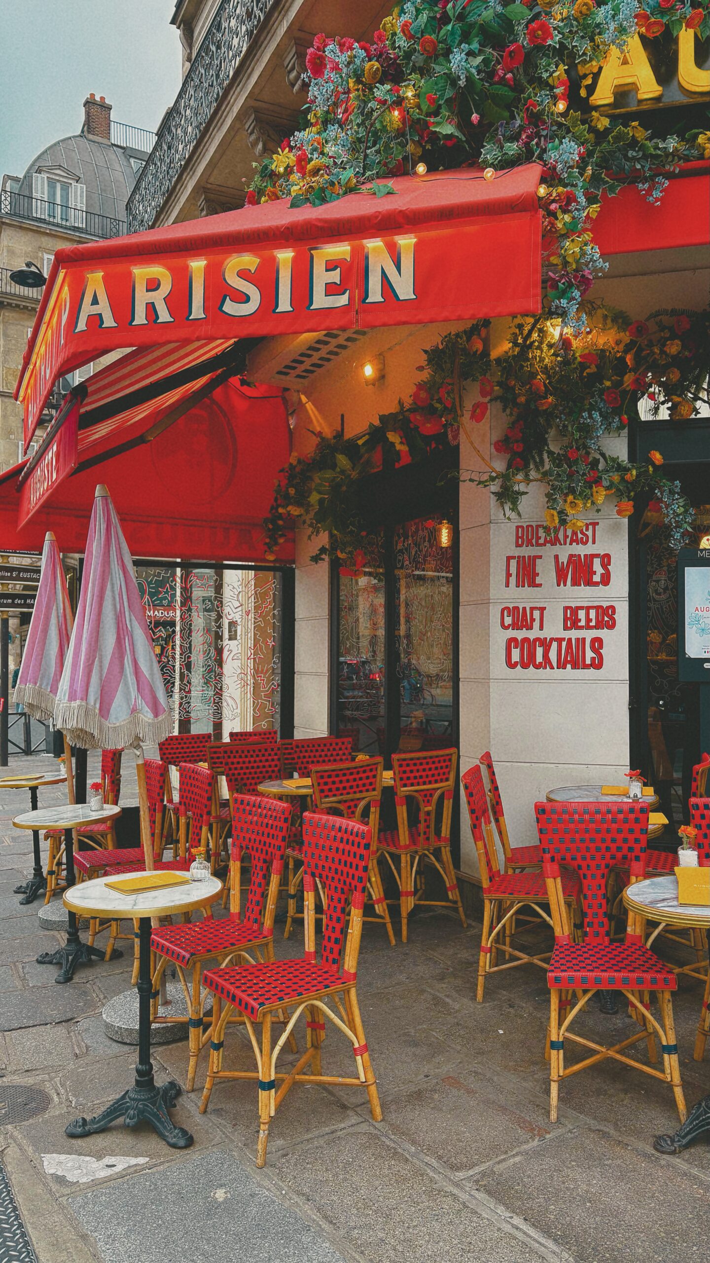 Things to Do in the 1st Arrondissement: Parisian Cafes