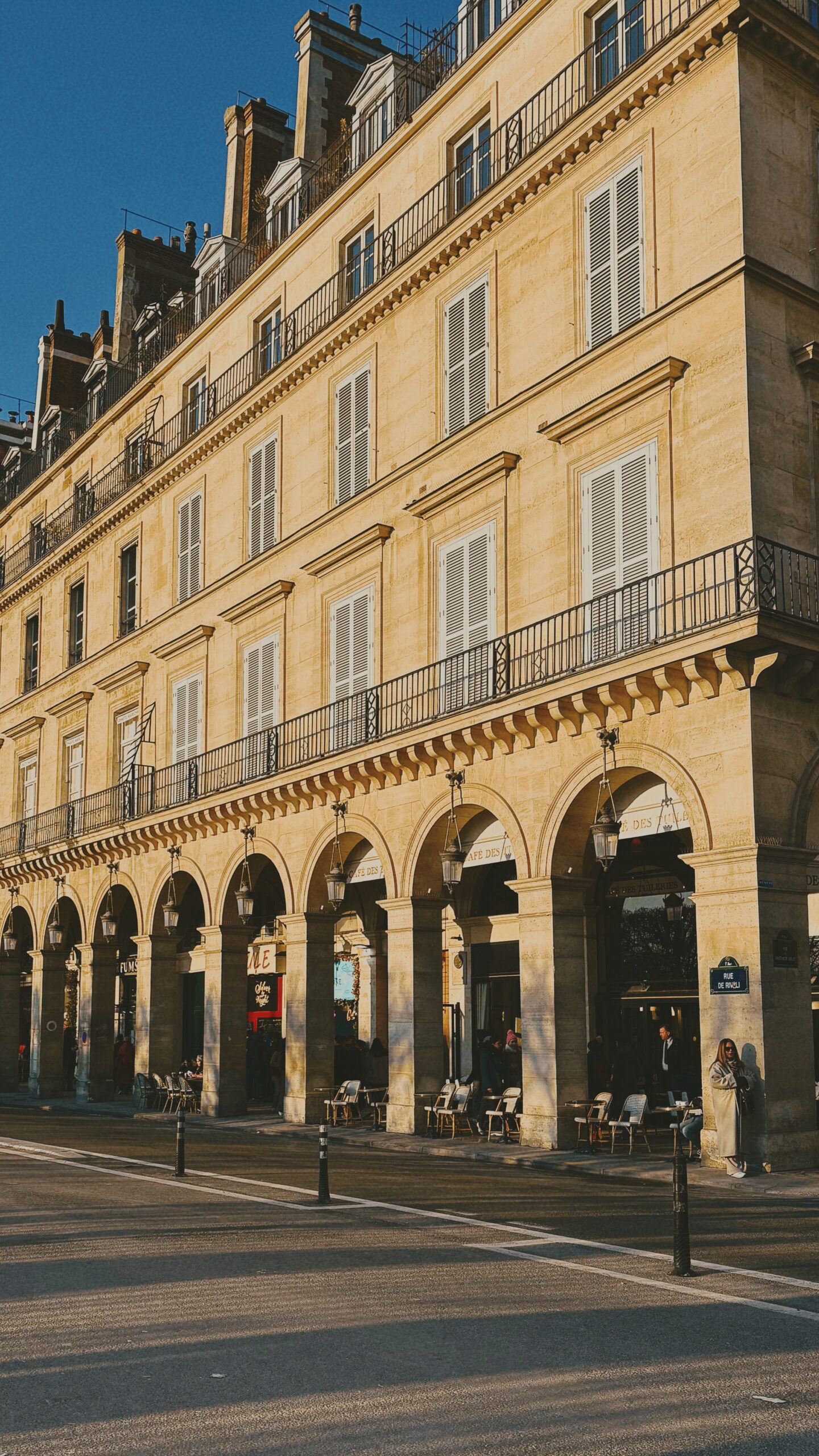 Things to Do in the 1st Arrondissement: Rue de Rivoli